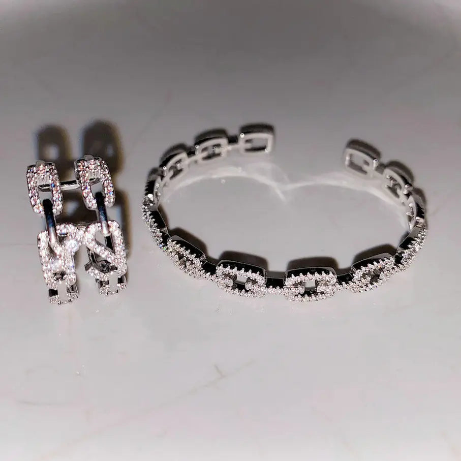 Luzora™ Stellar Radiance – Sparkling Star Silver Bangle