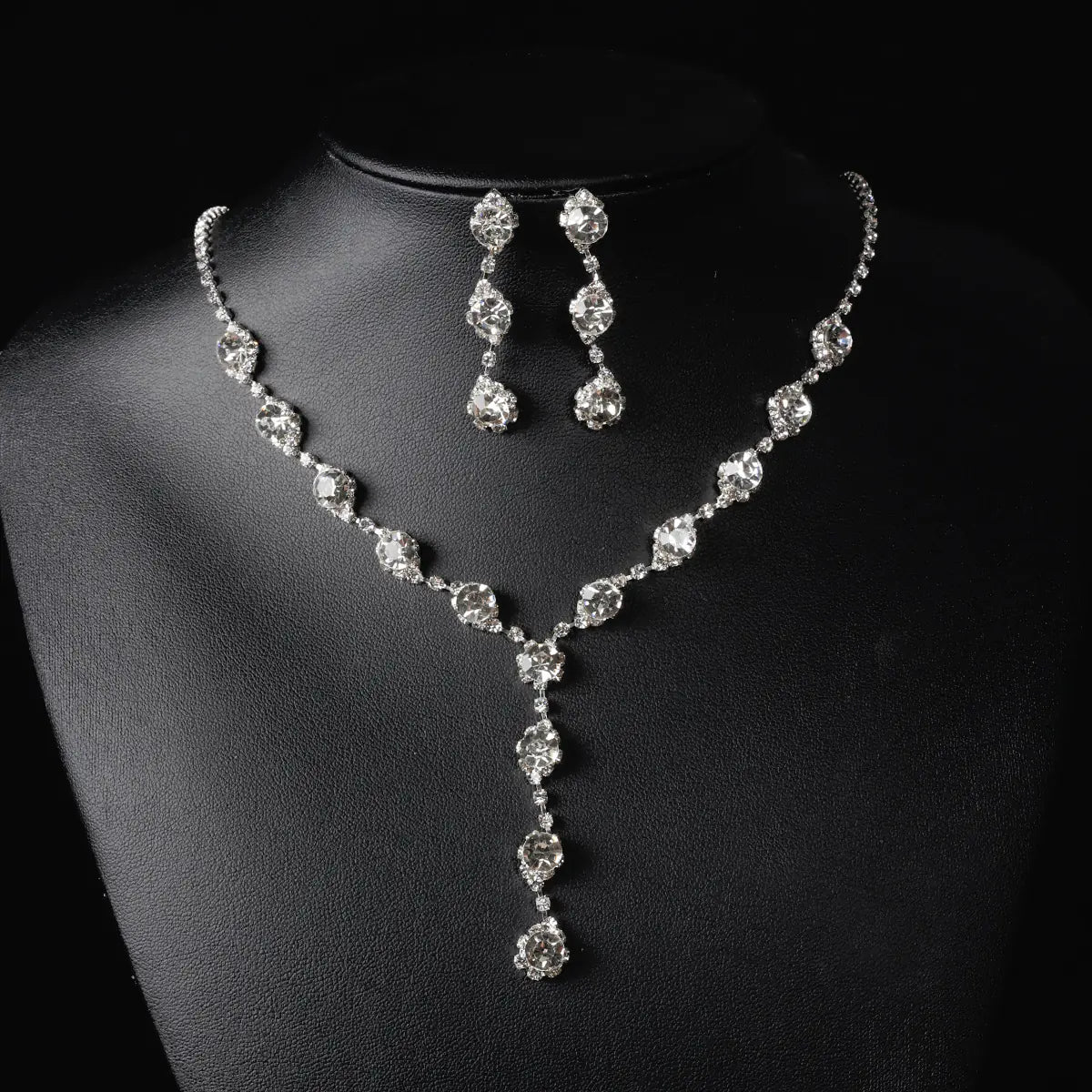 Luzora™ Elegant 3-Piece Rhinestone Jewelry Set